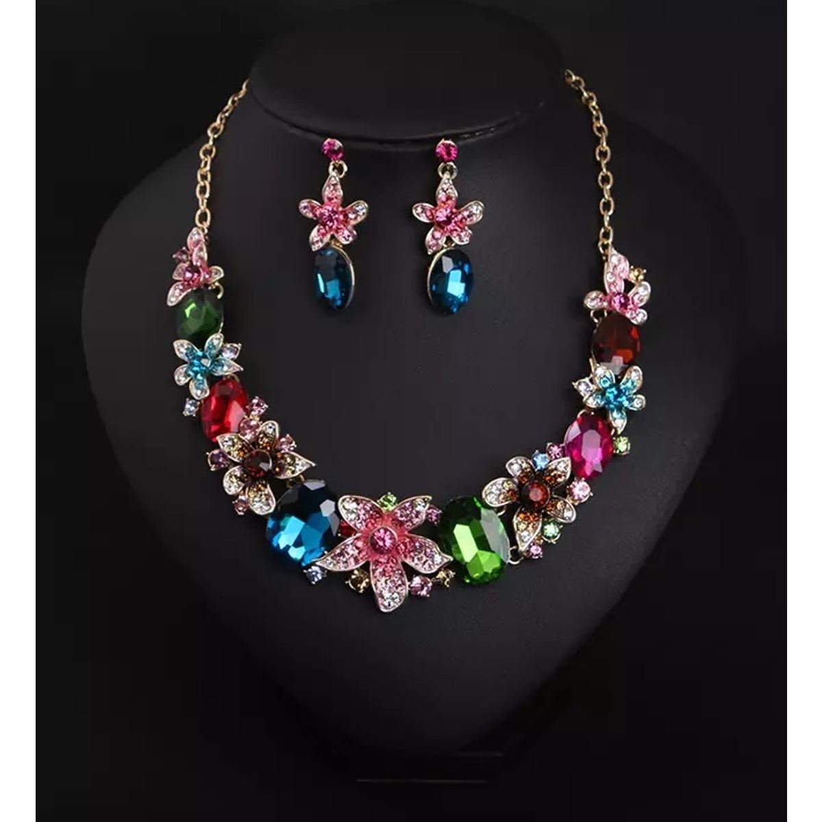 Contemporary Jewellery Set