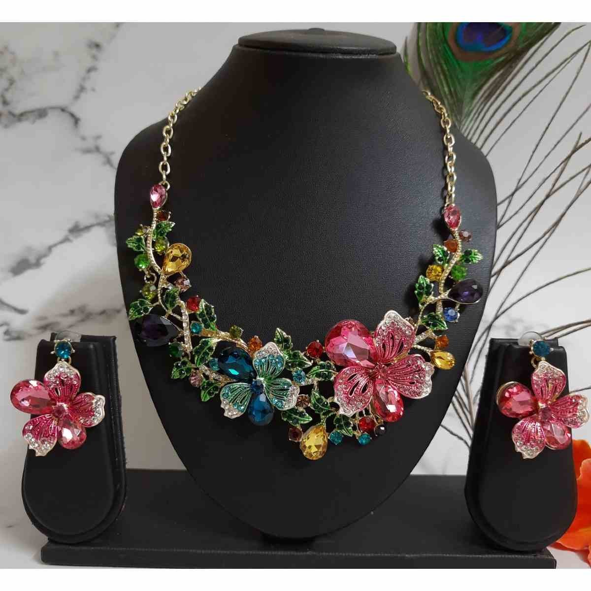 Contemporary Jewellery Set