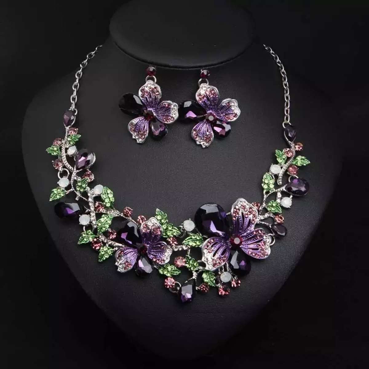 Contemporary Jewellery Set