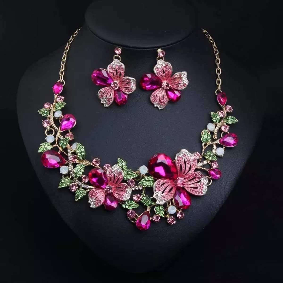 Contemporary Jewellery Set