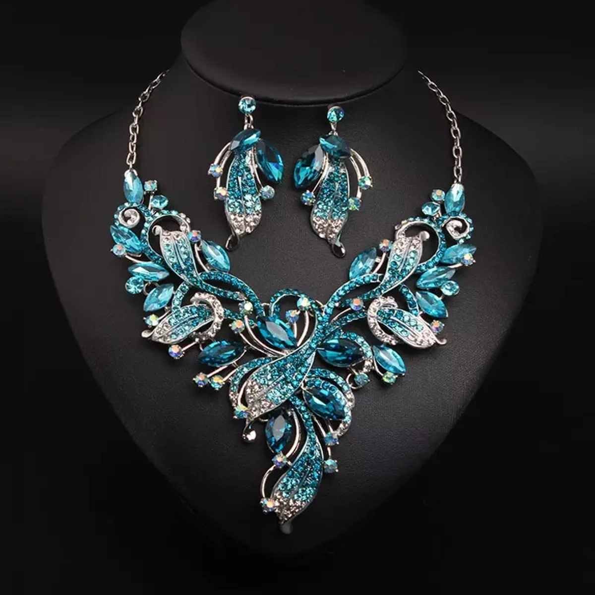 Swanky Diva turquoise bib Necklace and Earring Set
