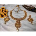Gold Plated Kundan & Pearl choker and Earring Set - Image 2
