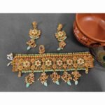Gold Plated Traditional green beads Kundan Pearl Bridal Choker Necklace with Earrings Jewellery Set for Women Girls
