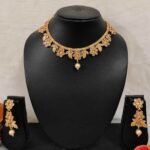 White Kundan & Pearl Flower & Leaf Rajwadi Choker with Earrings Set